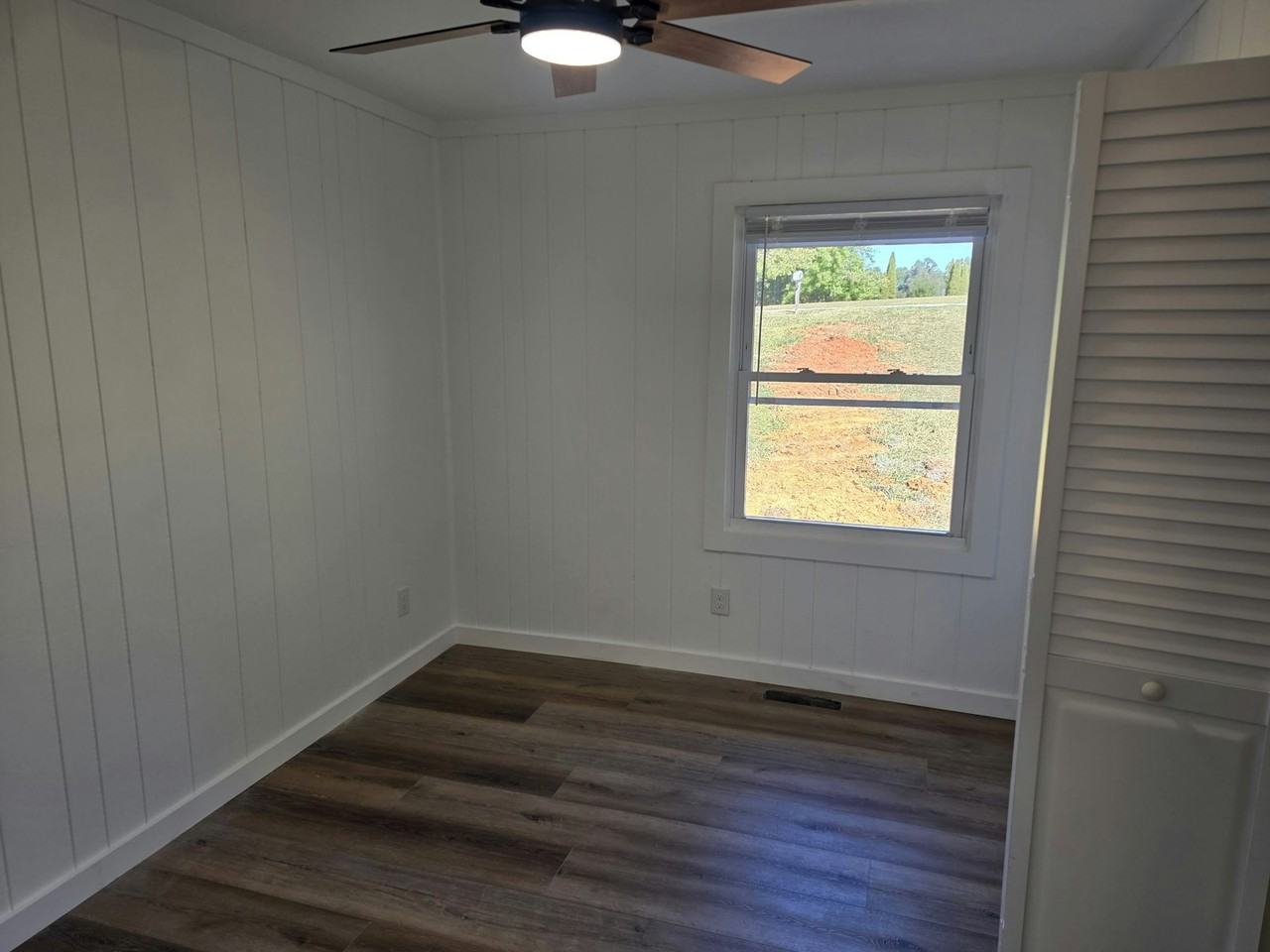 960 Bill Smith Rd - Photo 5 of 18