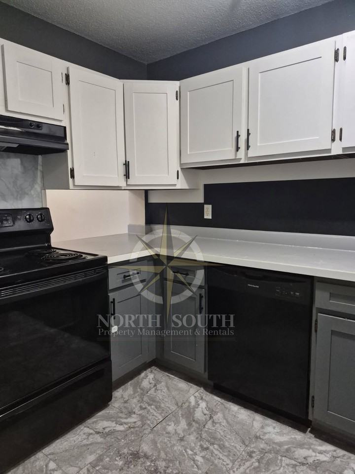 168 Fulton Street Fall River - Photo 4 of 10