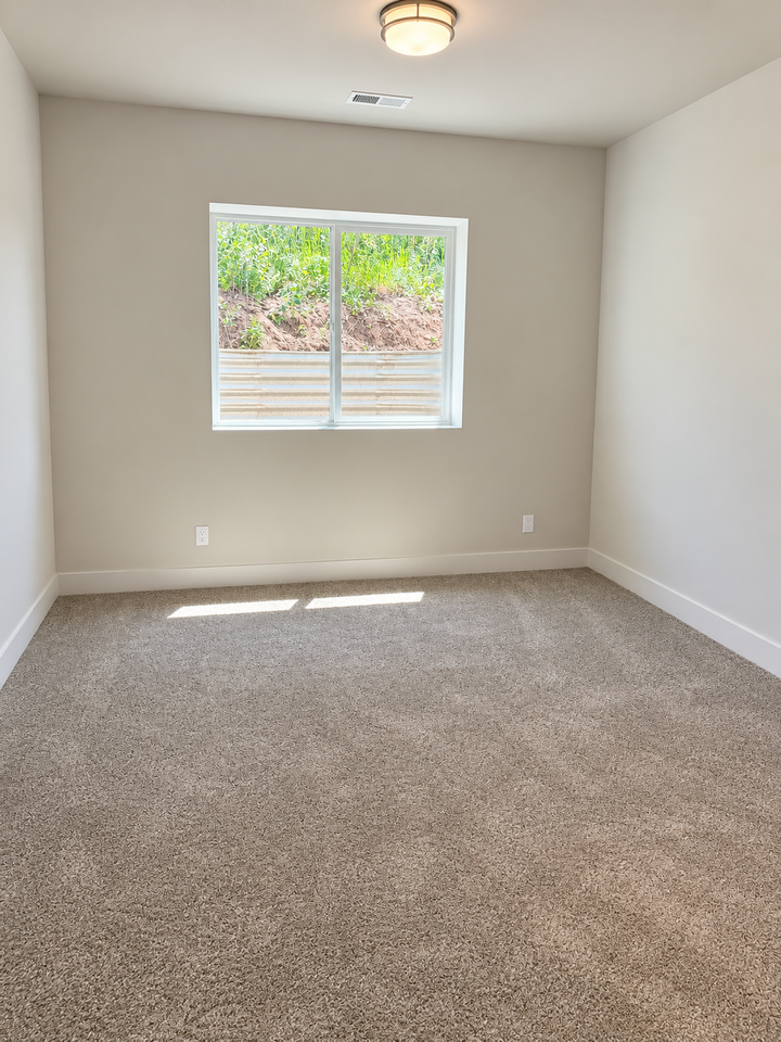 Lakeside Apartments - Photo 5 of 10