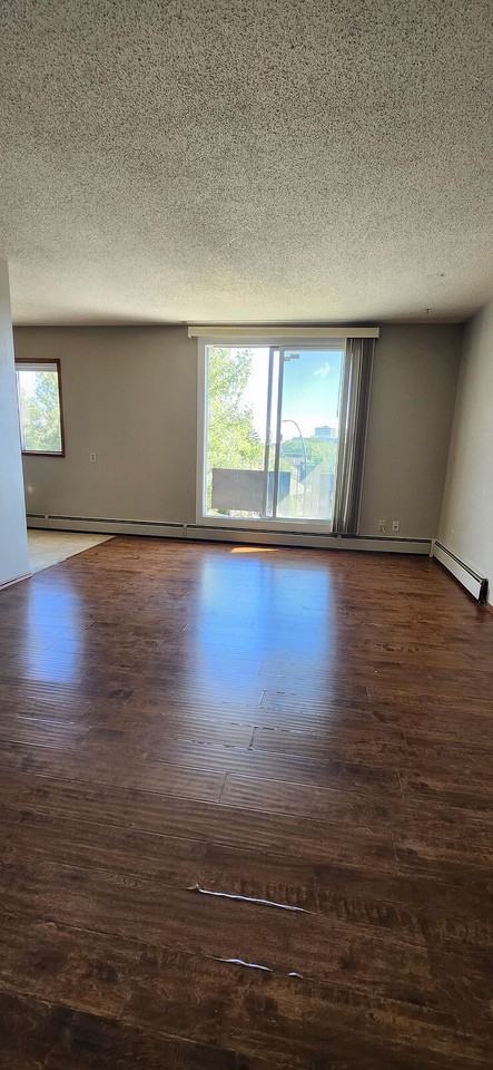 810 Drury Ave Ne - Photo 6 of 20