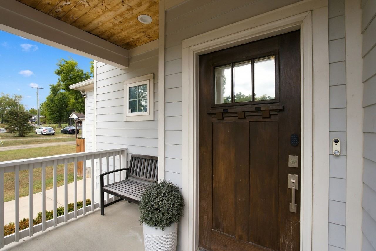 653 James Ave #1 - Photo 4 of 43