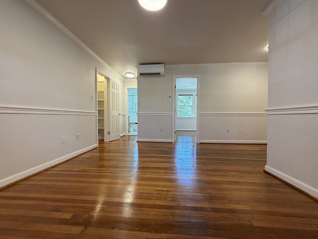 906 Jefferson St #2 - Photo 3 of 34