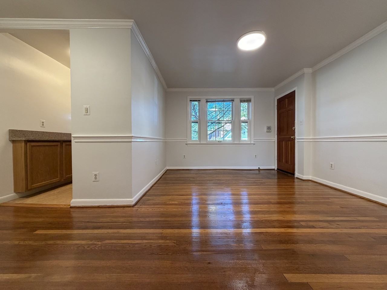 906 Jefferson St #2 - Photo 5 of 34