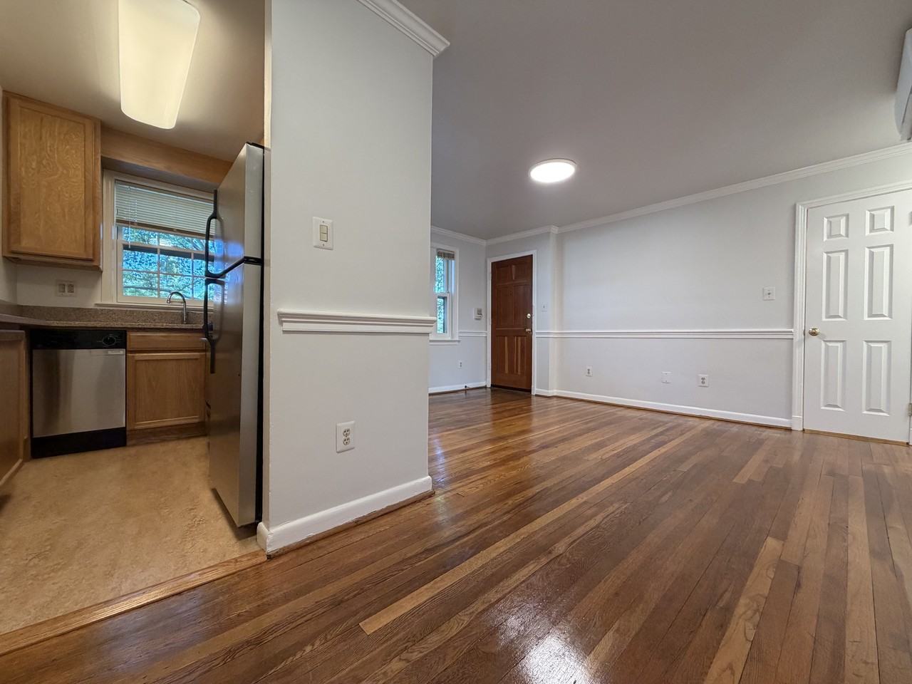 906 Jefferson St #2 - Photo 6 of 34