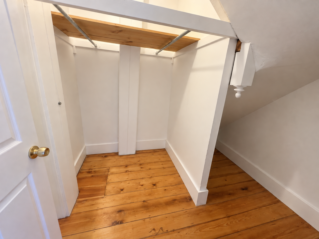 46 Court St - Photo 6 of 8