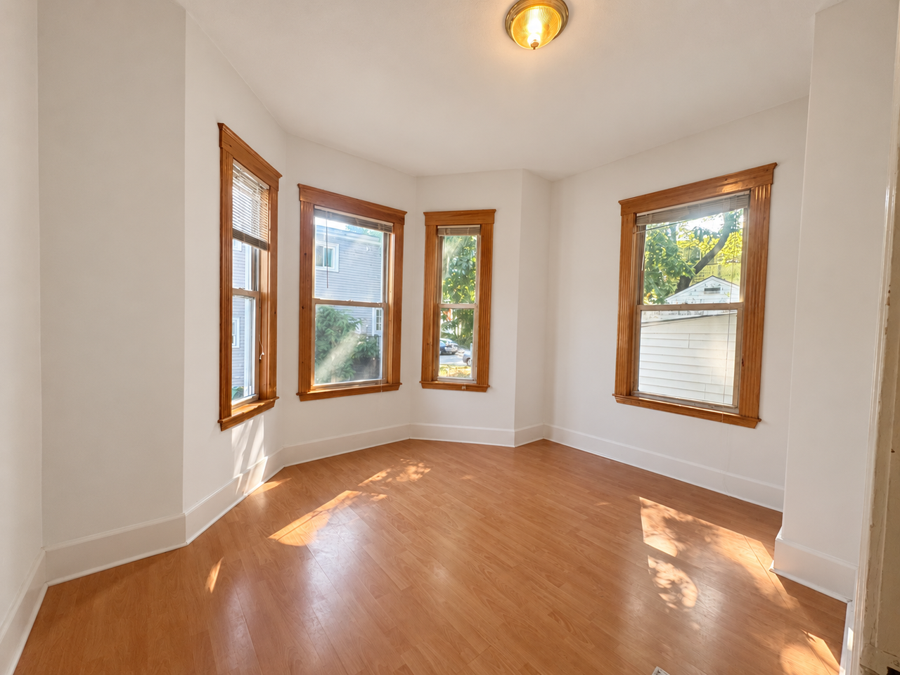 46 Court St - Photo 7 of 8