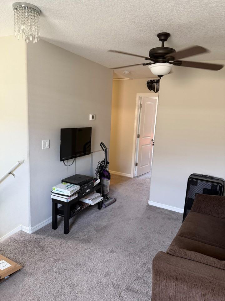 Cascade Bend Dr - Photo 5 of 10