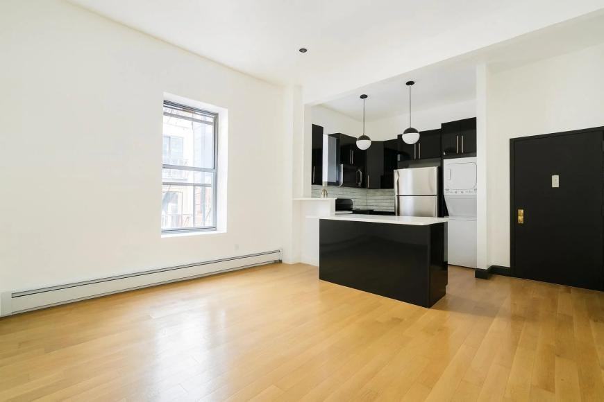 39 Macdonough St - Photo 3 of 4