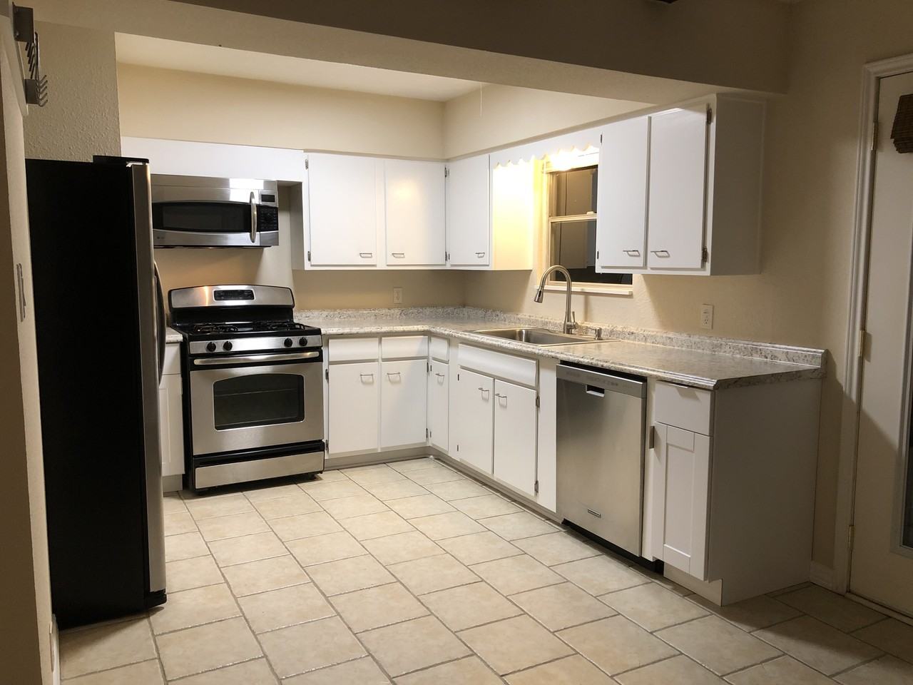 307 Rowland Dr #NA - Photo 5 of 13