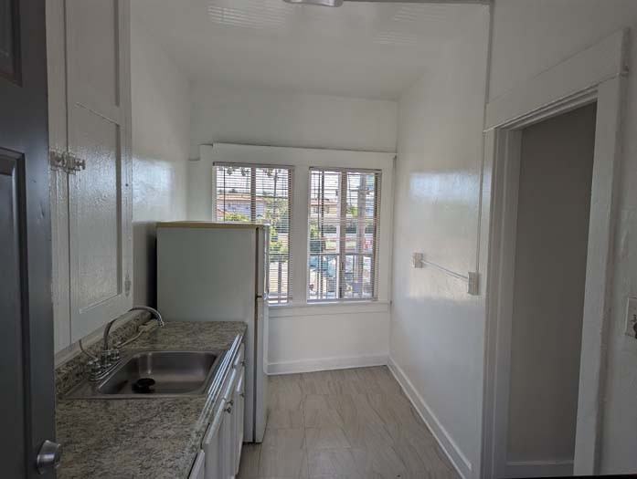 1298 Queen Anne Pl #4 - Photo 5 of 18