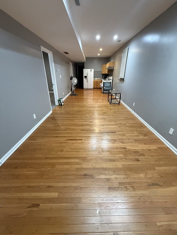 4019 S Albany Ave #2 - Photo 4 of 11