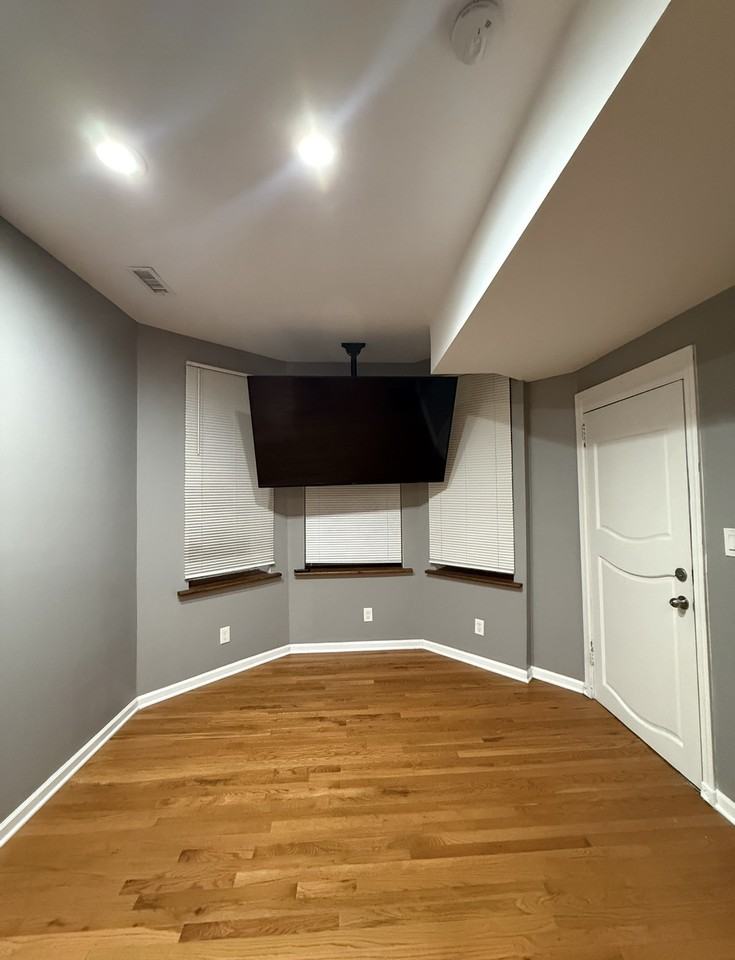 4019 S Albany Ave #2 - Photo 6 of 11