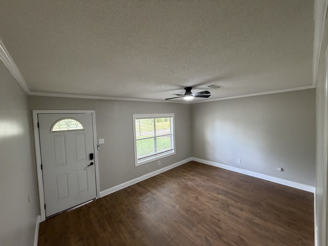 1403 Commanche St #NA - Photo 2 of 20