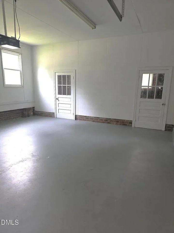 800 Stone Dr - Photo 4 of 20