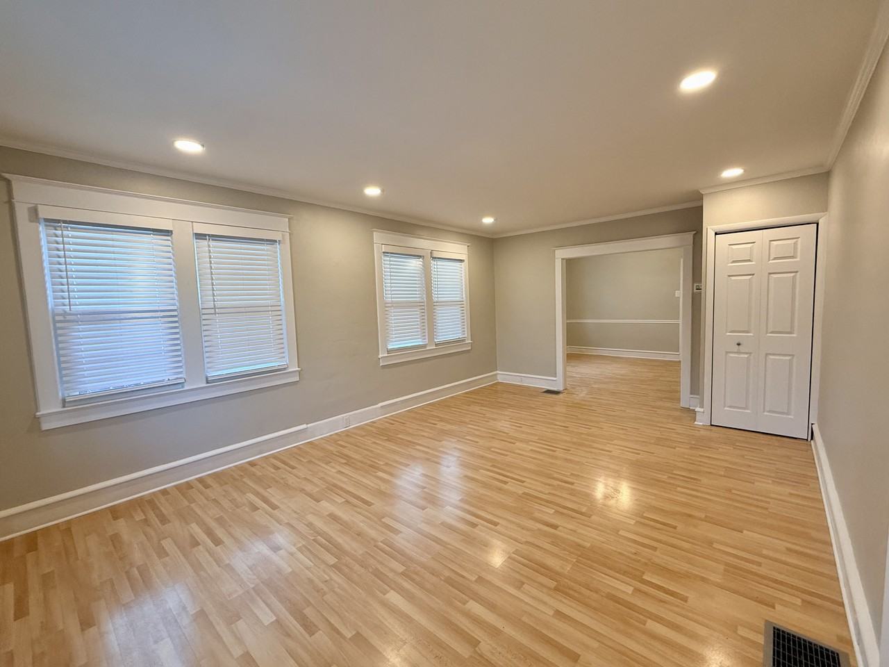 117 E Holly Ave #NA - Photo 4 of 25