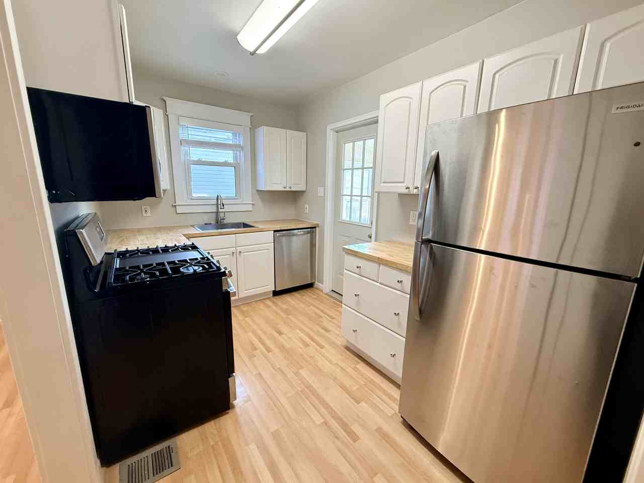 117 E Holly Ave #NA - Photo 6 of 25