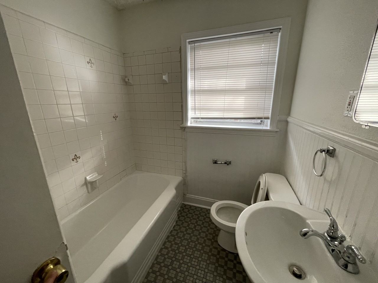 4722 Akard Ave #NA - Photo 6 of 10