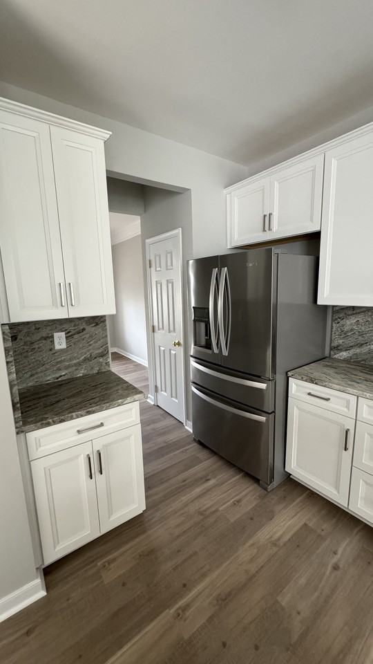 813 Parkland Pl - Photo 3 of 33
