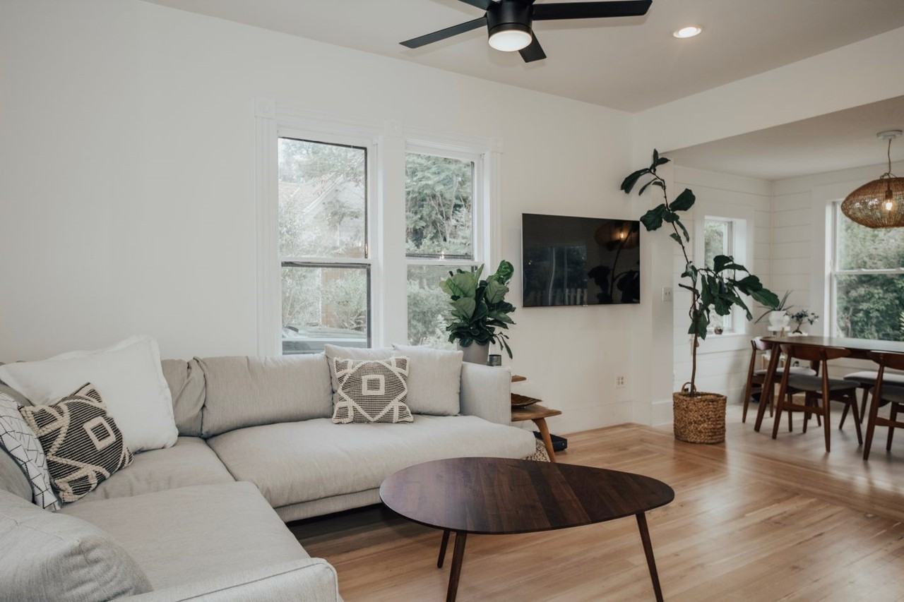 623 E Willamette Ave #1 - Photo 5 of 32