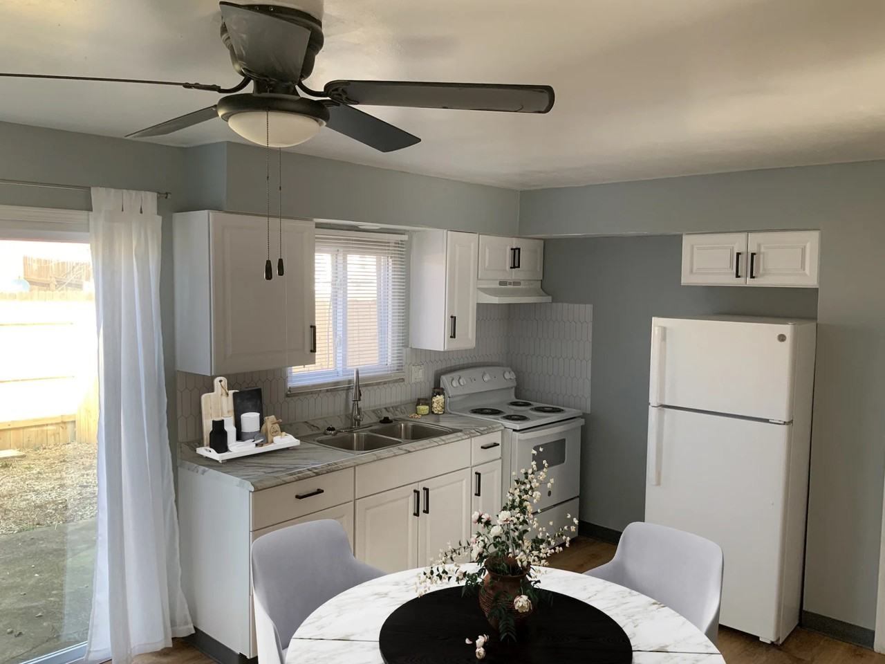 5625 Ironwood Ct #5625C2-1BR - Photo 3 of 10