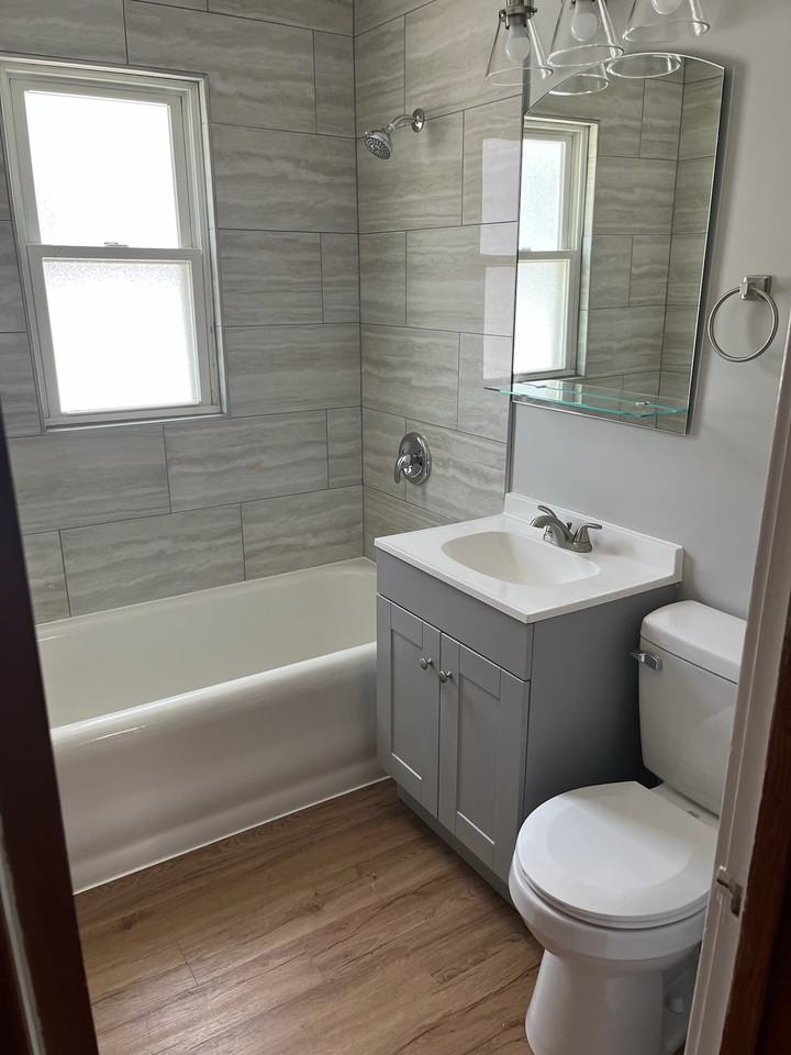2332 N 63rd St #B - Photo 4 of 12