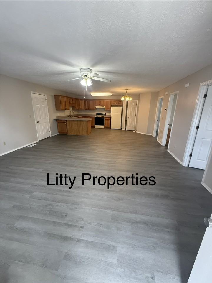 1503 Fair Park Cir #1 - Photo 2 of 10