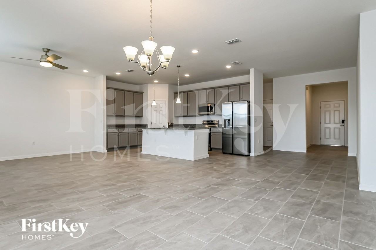 1197 Spokane Pt - Photo 6 of 16