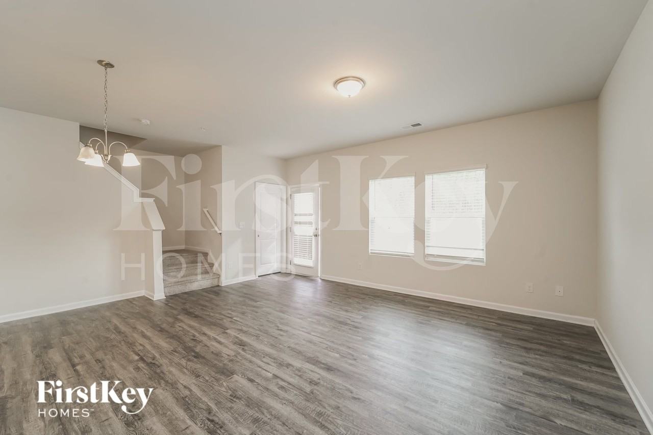 2063 Cypress Village Dr Nw - Photo 3 of 16