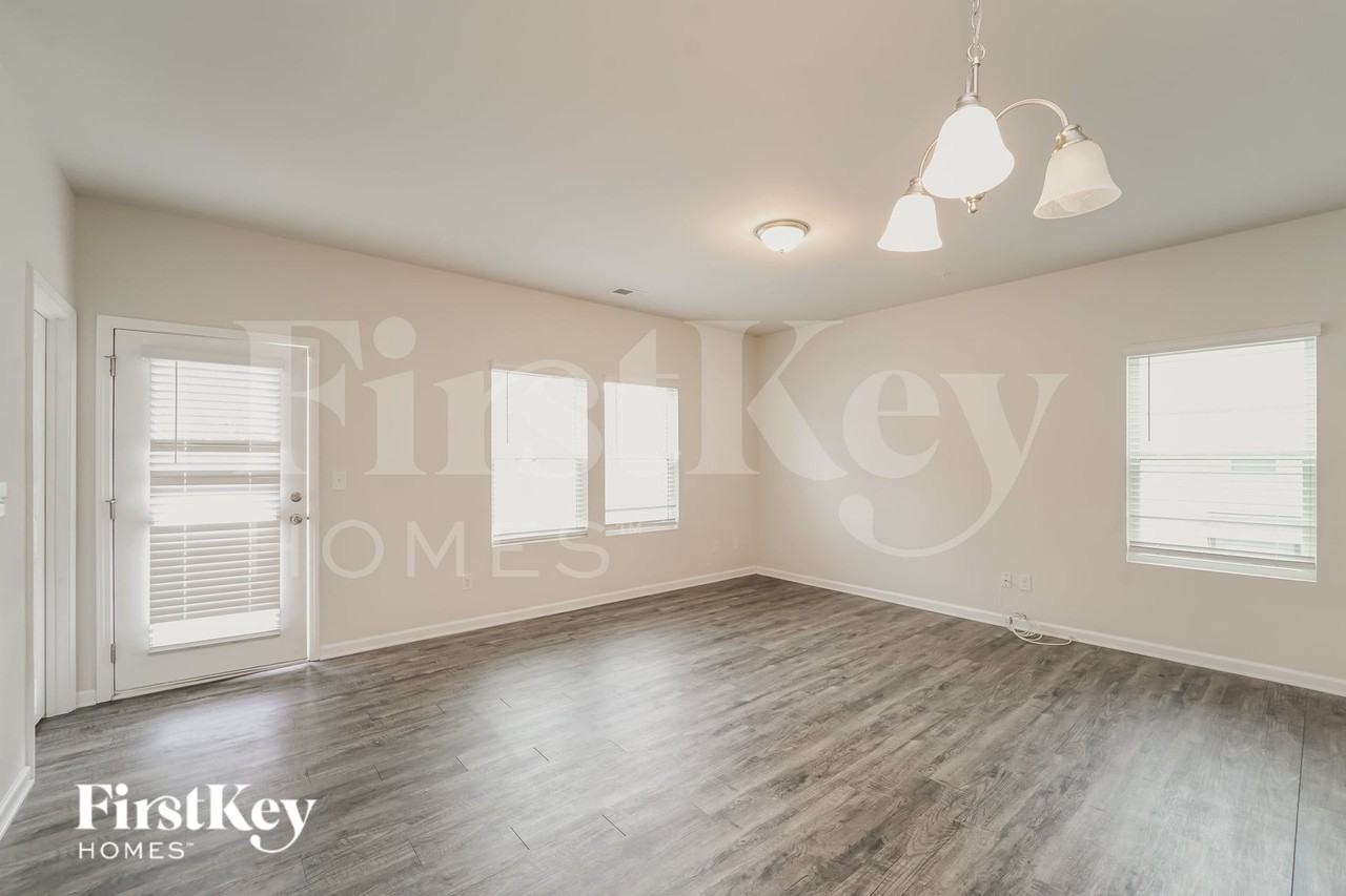 2063 Cypress Village Dr Nw - Photo 4 of 16