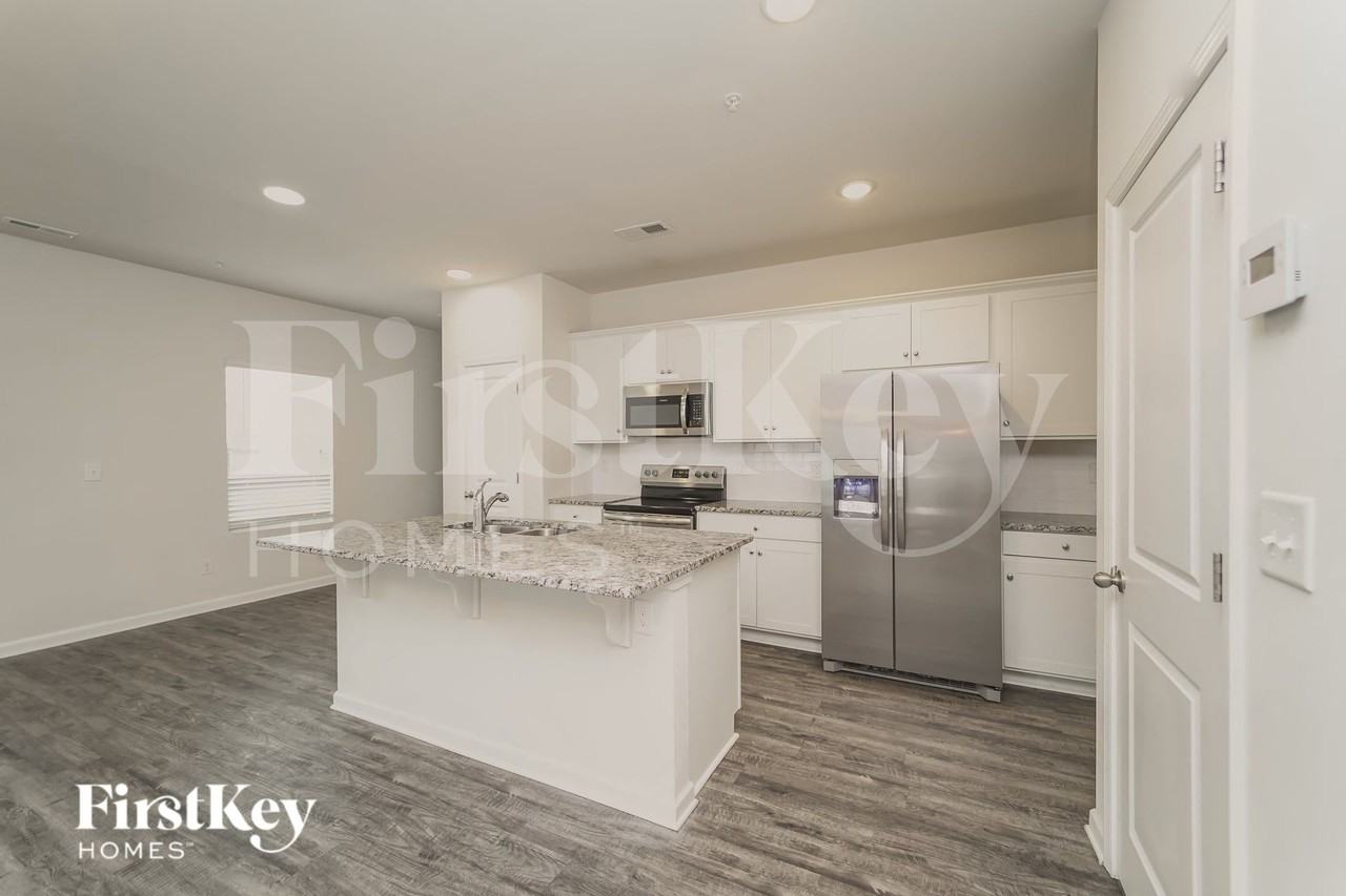 2063 Cypress Village Dr Nw - Photo 6 of 16