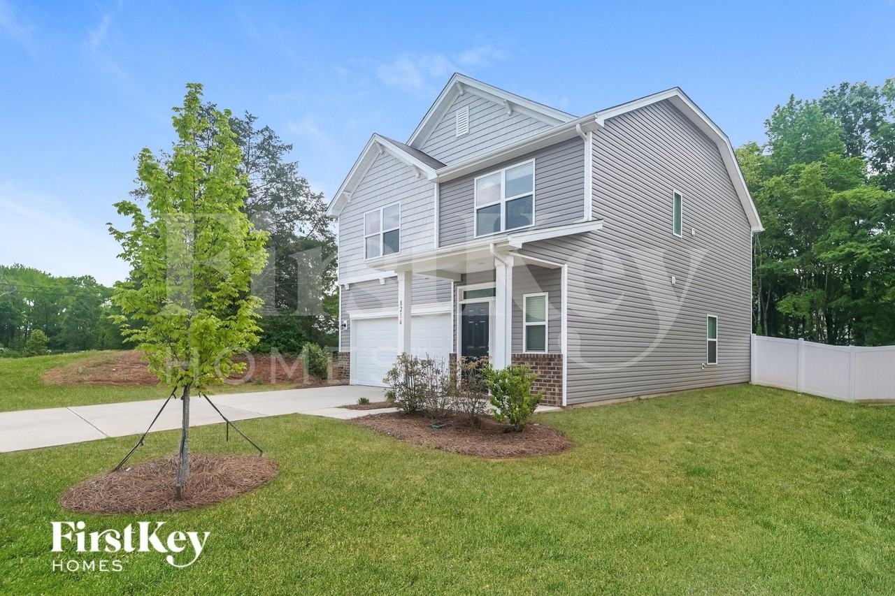 8216 Williams Farm Dr - Photo 2 of 15