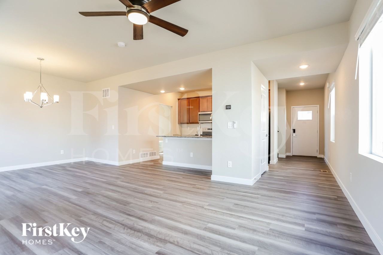 11246 Bufflehead Ln - Photo 3 of 15