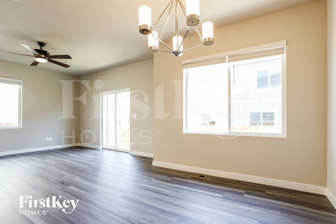 11246 Bufflehead Ln - Photo 4 of 15