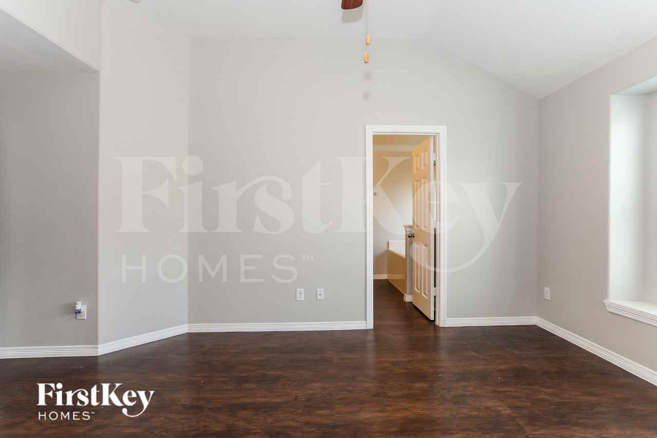 817 Belvedere Dr - Photo 7 of 17