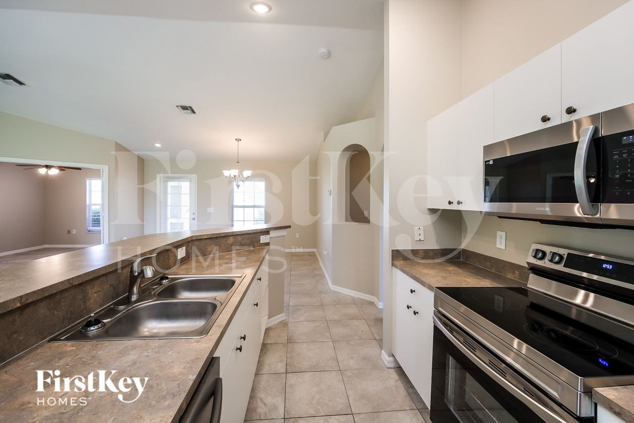 466 Ne 1st Ave - Photo 7 of 16