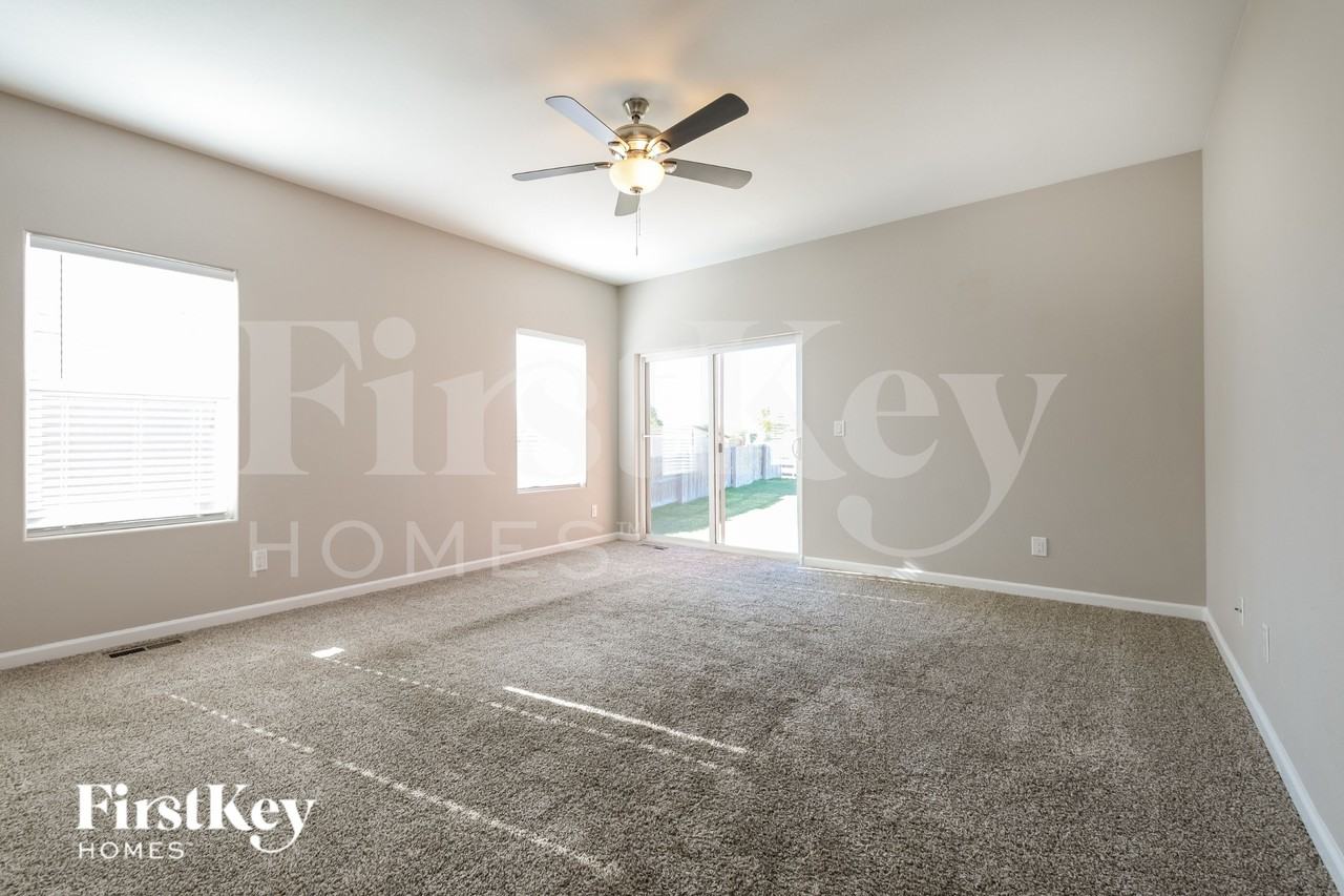 4142 E 95th Cir - Photo 2 of 16