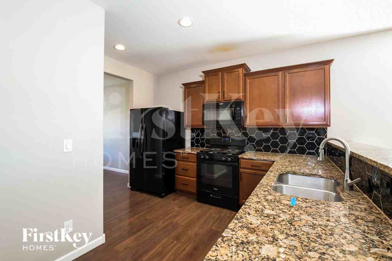 4142 E 95th Cir - Photo 6 of 16
