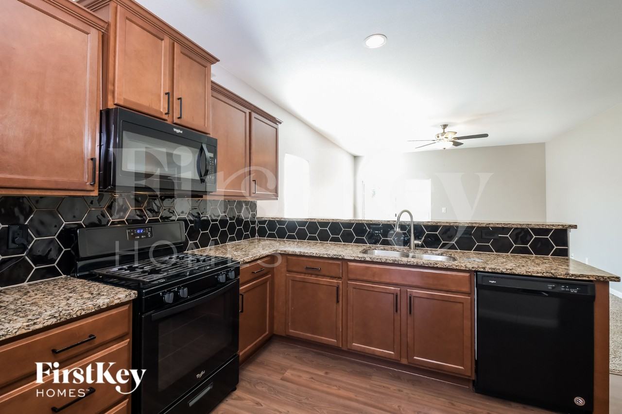4142 E 95th Cir - Photo 7 of 16