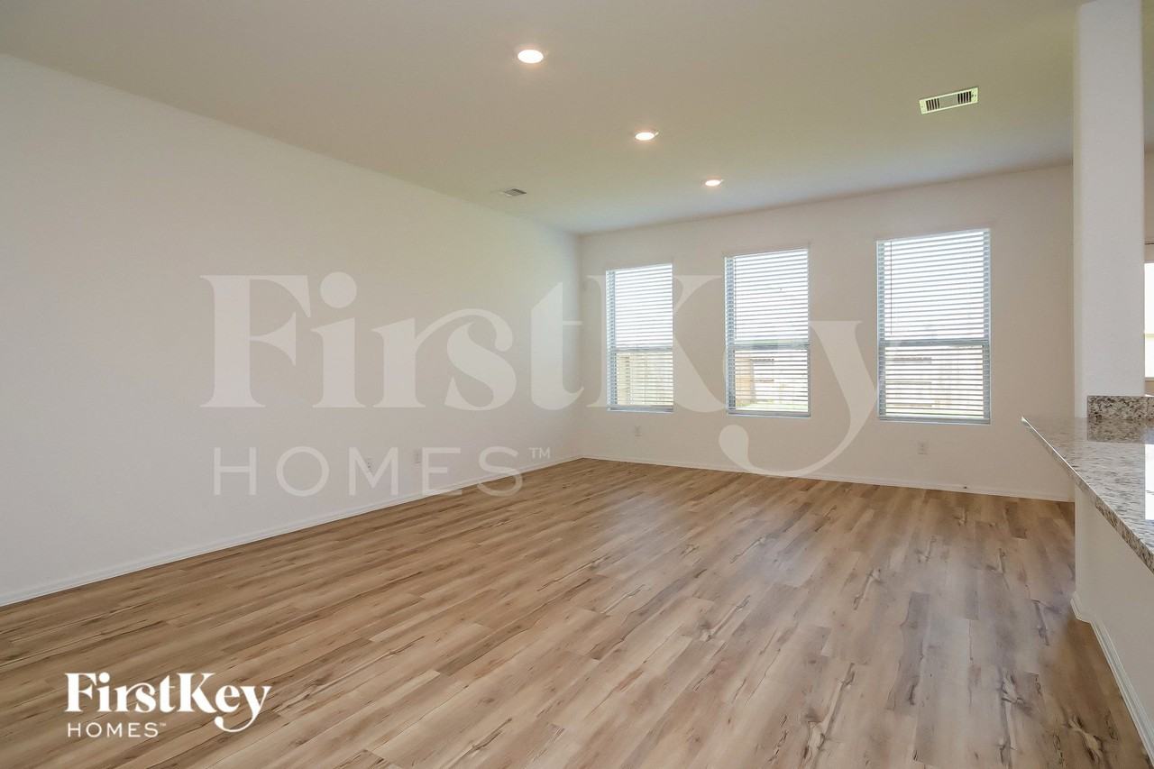 18924 Caney Forest Dr - Photo 4 of 16