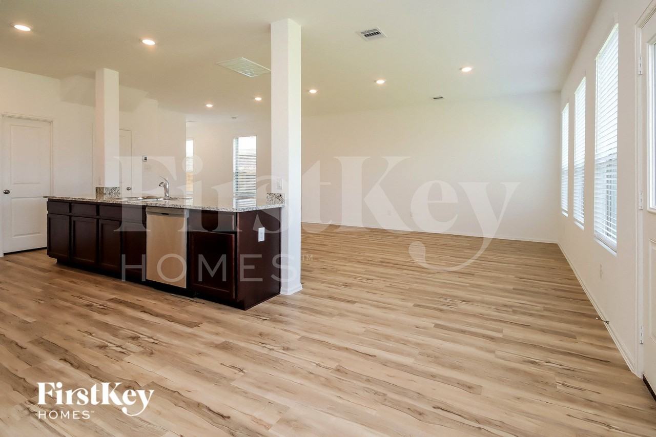 18924 Caney Forest Dr - Photo 5 of 16