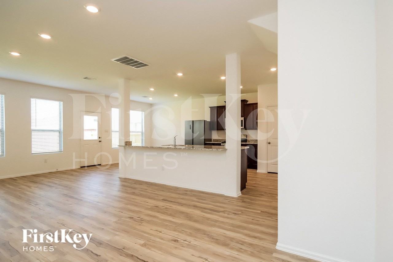 18924 Caney Forest Dr - Photo 6 of 16