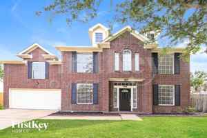 featured image of 1816 Oak Lake Cir