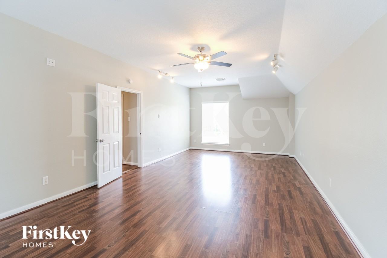 1816 Oak Lake Cir - Photo 7 of 16