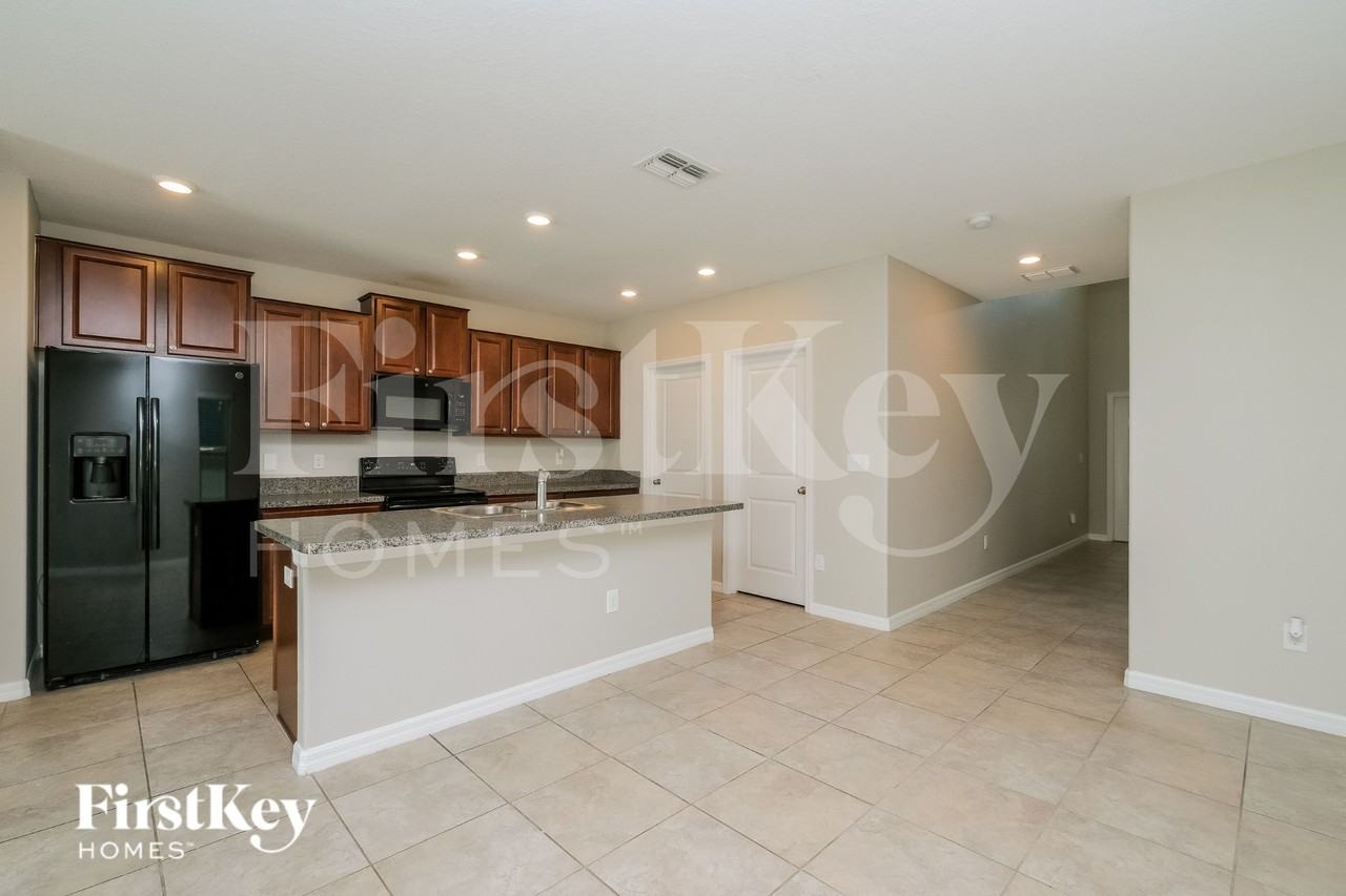 7410 Pearly Everlasting Ave - Photo 4 of 17