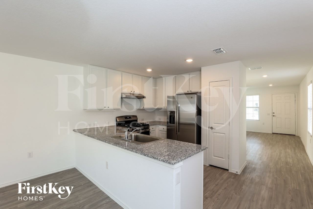 4547 Emma Way - Photo 6 of 16
