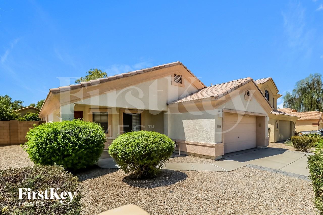 5859 W Cochise Dr - Photo 3 of 16