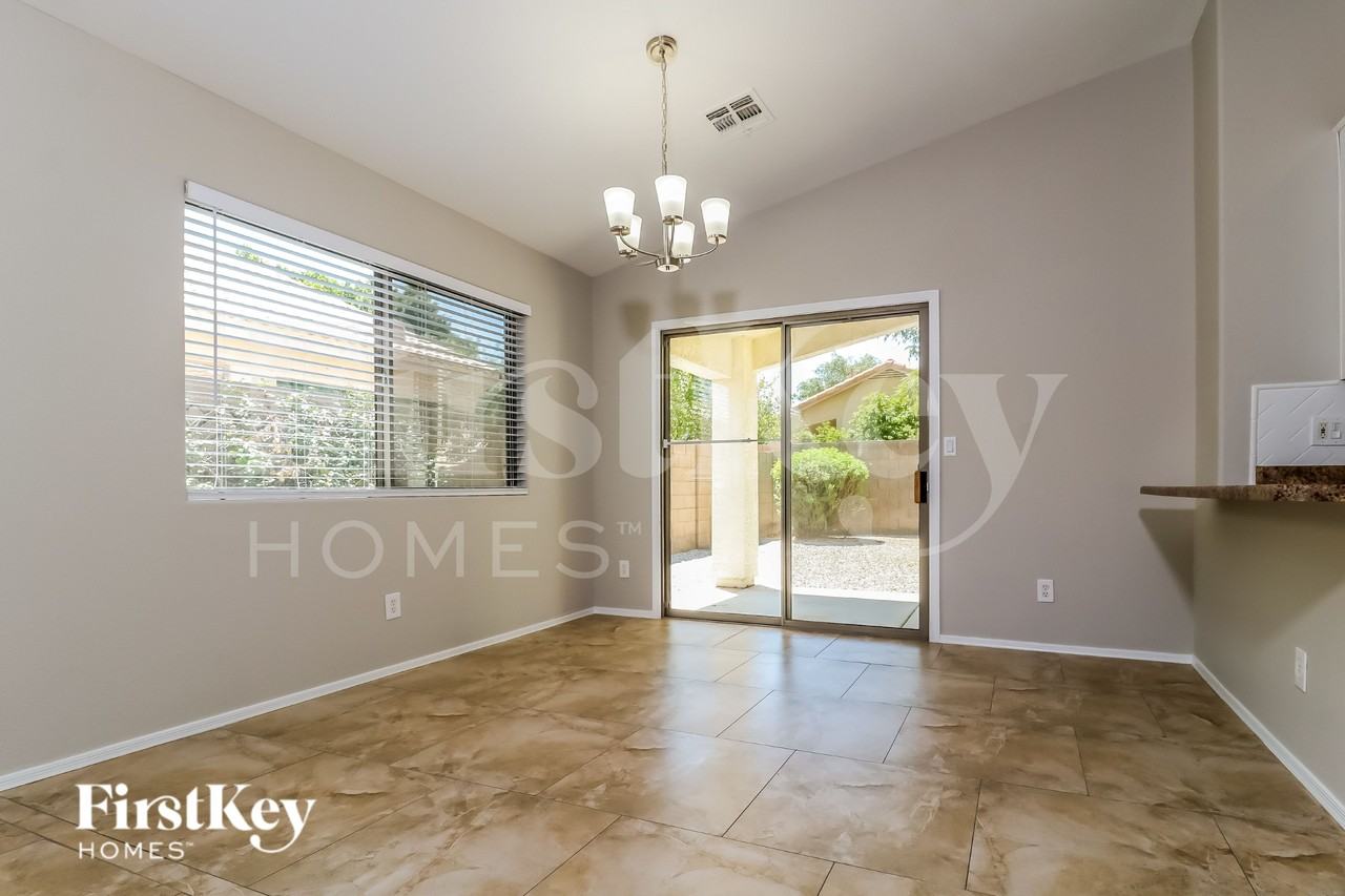 5859 W Cochise Dr - Photo 7 of 16