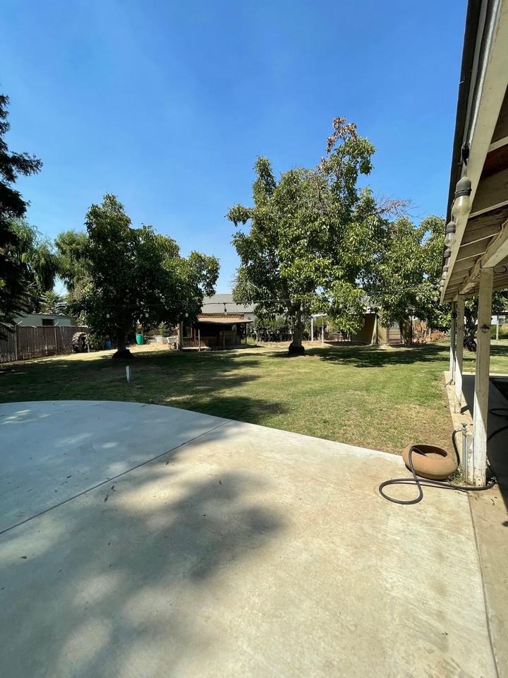 18382 Avenue 296Unit B #B - Photo 3 of 3