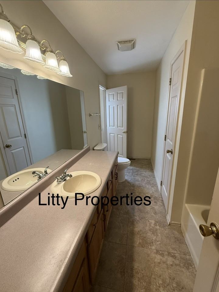 1507 Arena Dr #1 - Photo 6 of 10