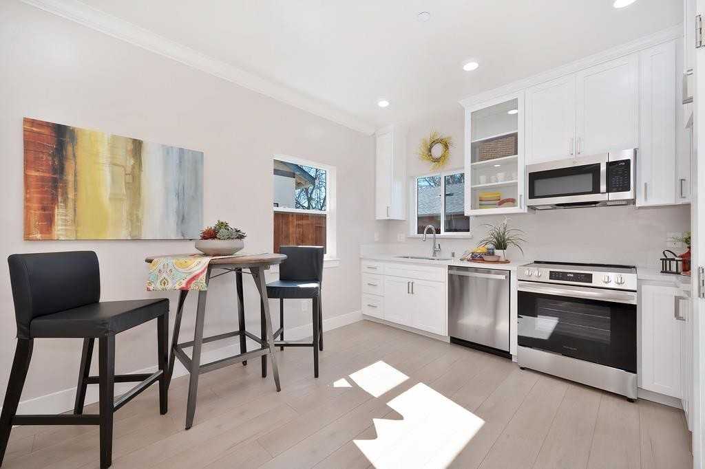 2601 Beaumont St #1 - Photo 4 of 25